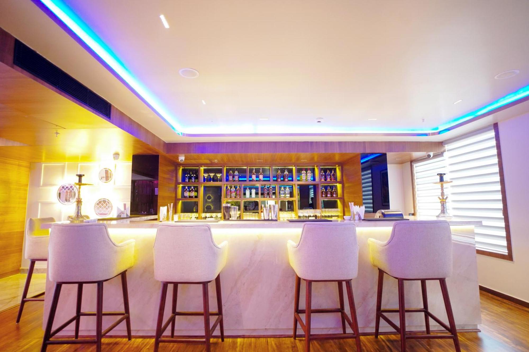 Ishaan Sarovar Portico 德奥加尔 外观 照片