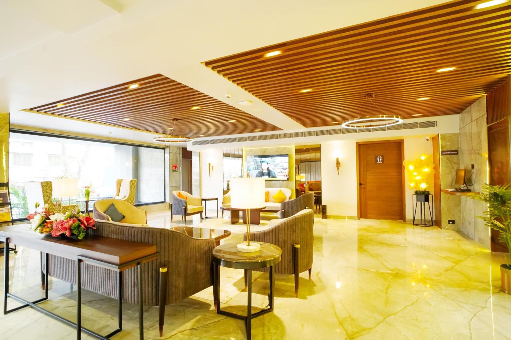 Ishaan Sarovar Portico 德奥加尔 外观 照片