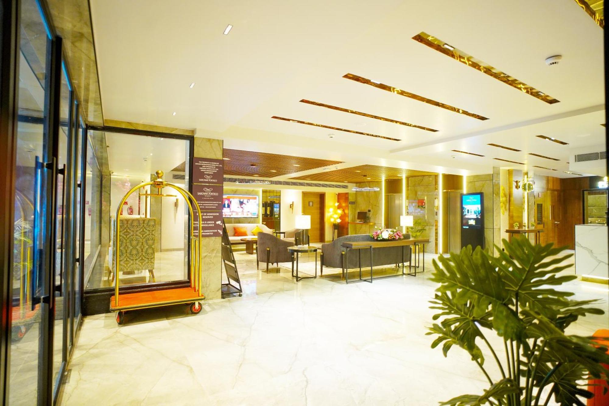 Ishaan Sarovar Portico 德奥加尔 外观 照片