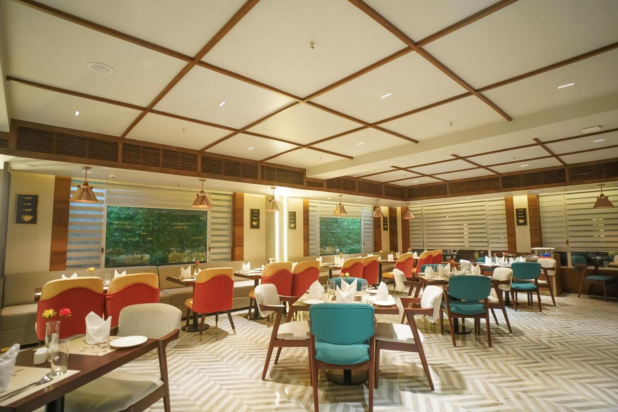 Ishaan Sarovar Portico 德奥加尔 外观 照片