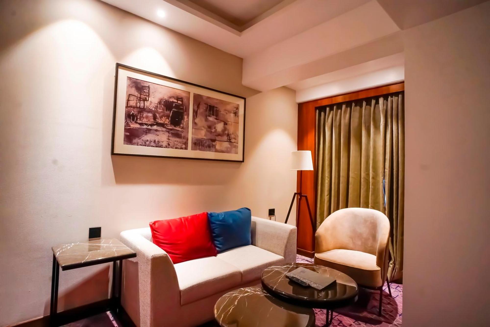 Ishaan Sarovar Portico 德奥加尔 外观 照片