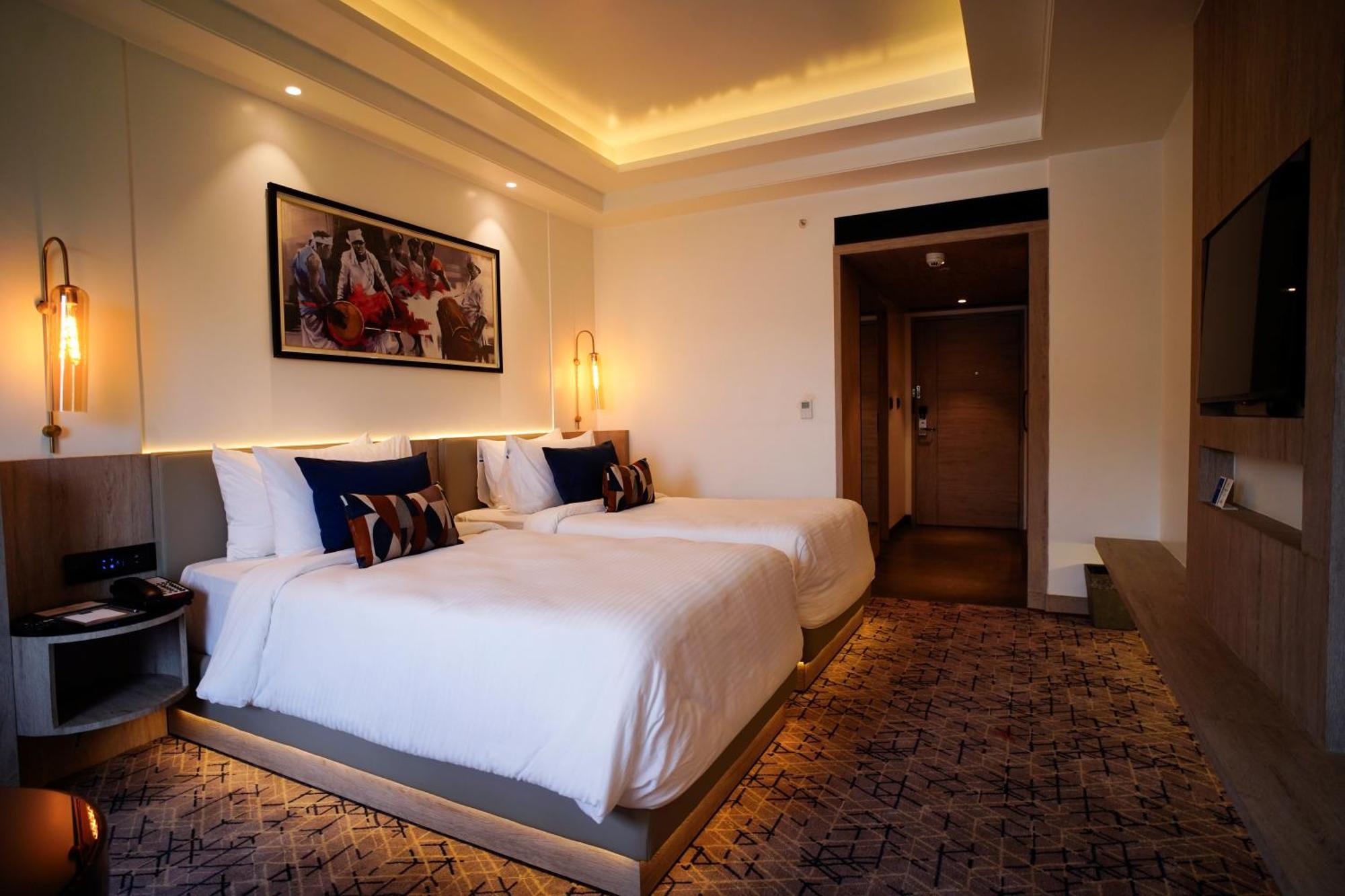 Ishaan Sarovar Portico 德奥加尔 外观 照片