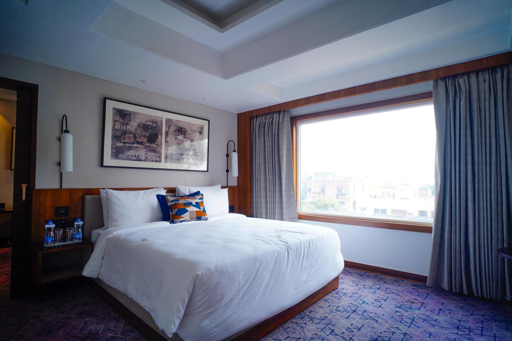 Ishaan Sarovar Portico 德奥加尔 外观 照片
