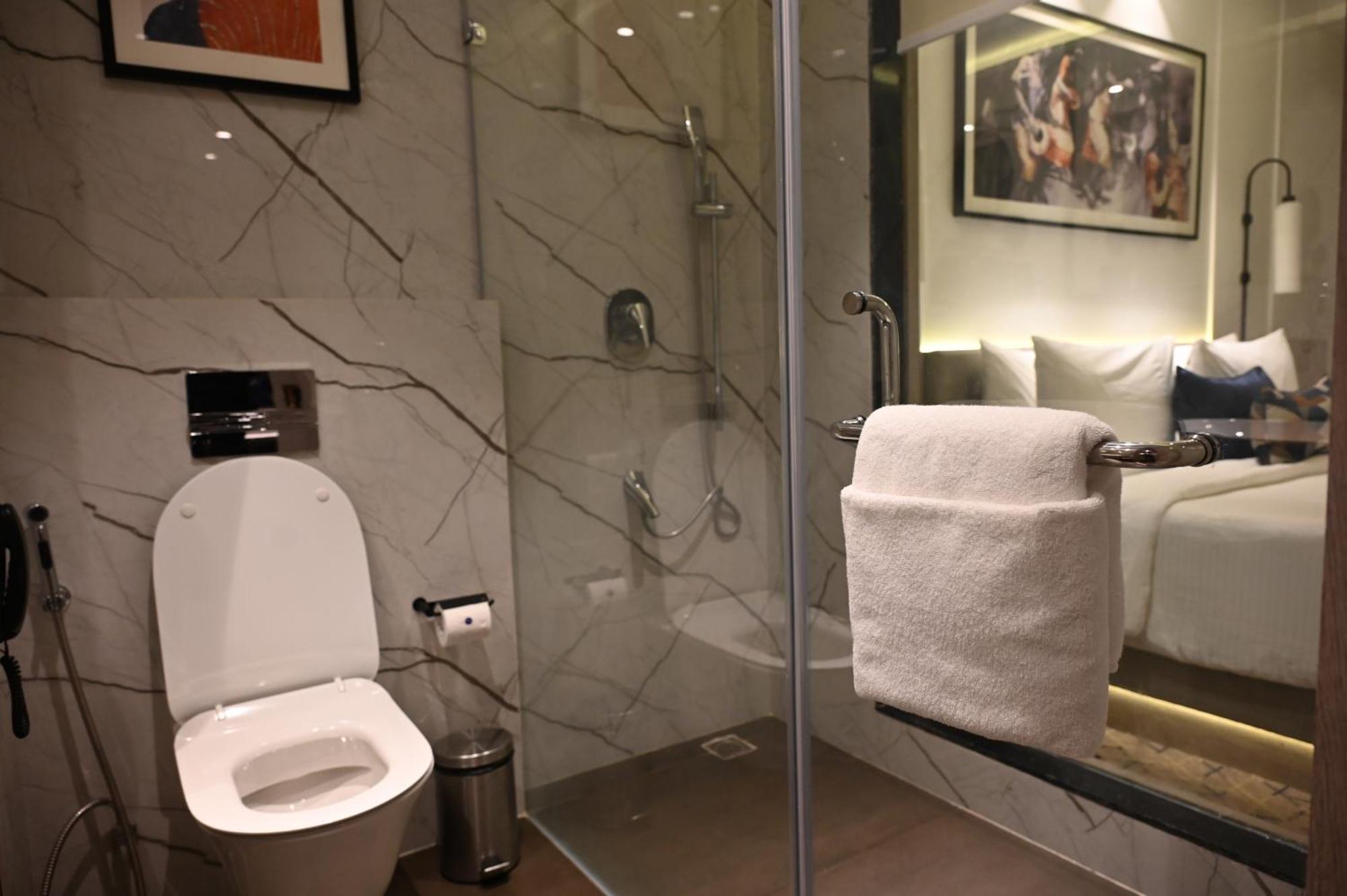 Ishaan Sarovar Portico 德奥加尔 外观 照片